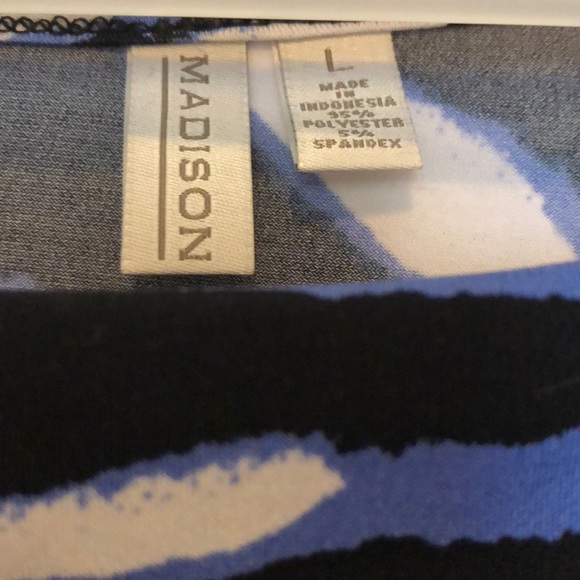 🛍 4 for $30👗 Blue, White & Black Shirt NWOT - Picture 2 of 2